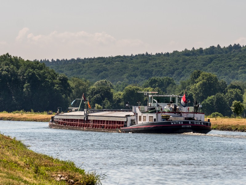 Schiff Watna im MD Kanal 17RM3930