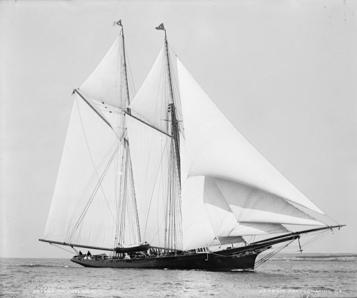 Schooner Dauntless-3