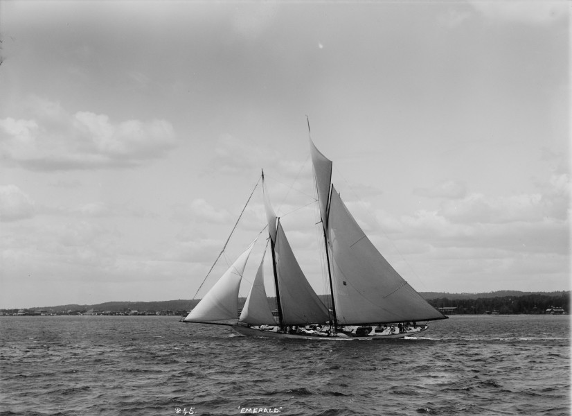 Schooner Emerald-6