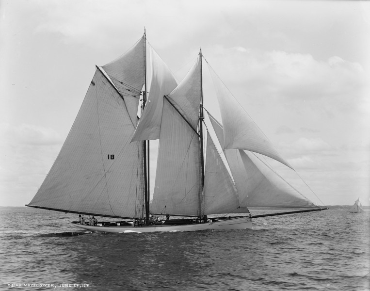 Schooner Mayflower-4