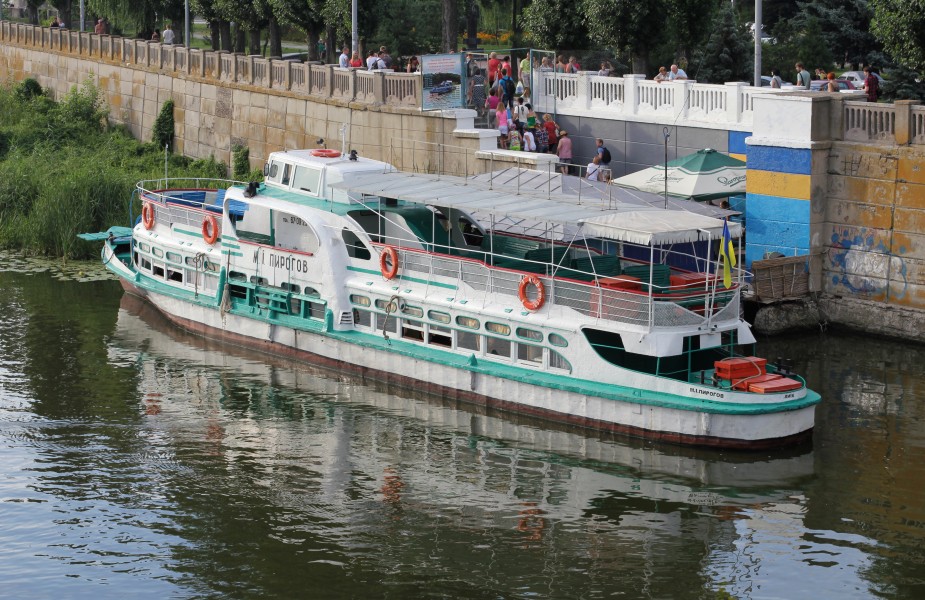 Ship M I Pirogov Vinnitsa 2013 G2