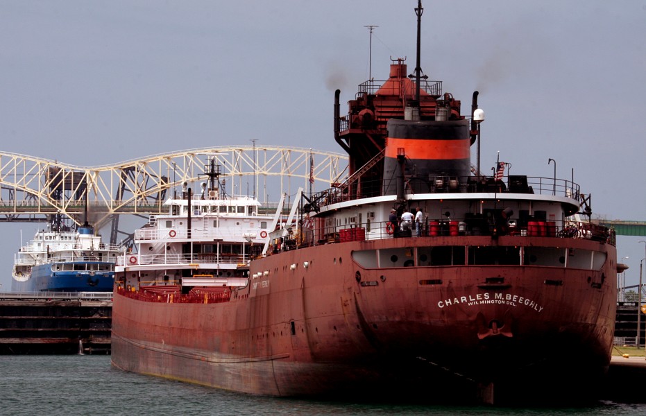 Ships and the International Bridge
