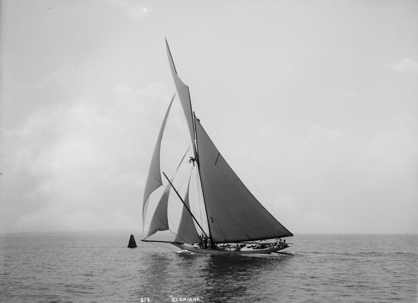 Sloop Gloriana-13