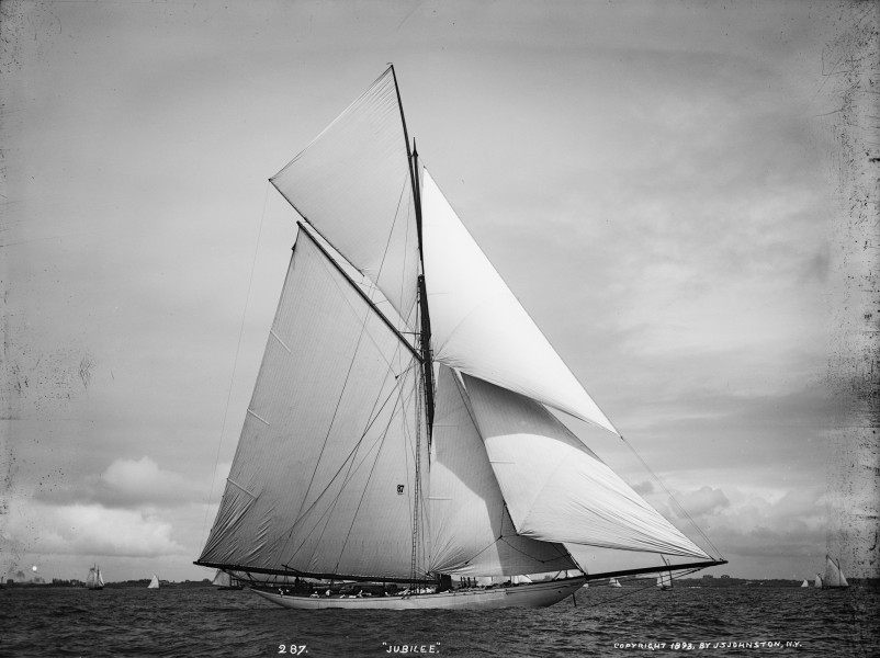 Sloop Jubilee-5