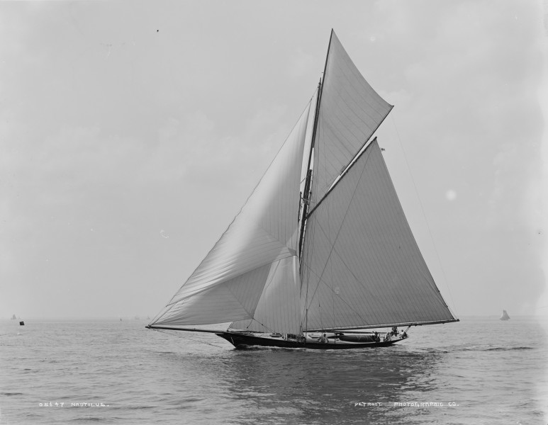 Sloop Nautilus-1