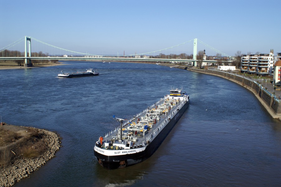 Slot Amalienburg (ship, 2009) 001