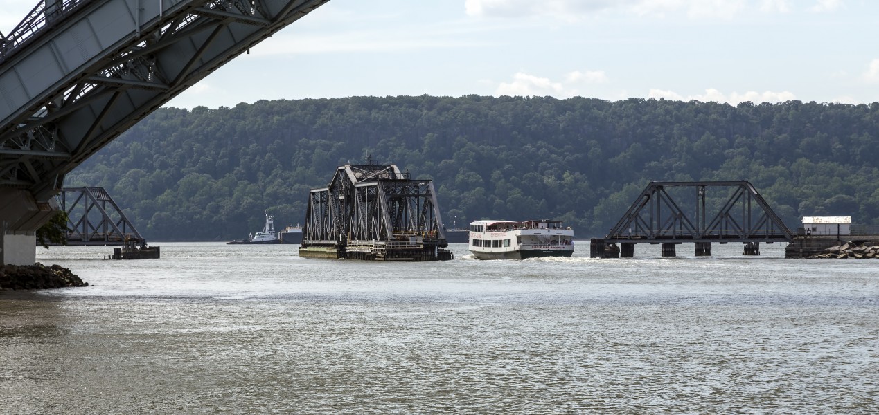 Spuyten Duyvil Bridge NY1