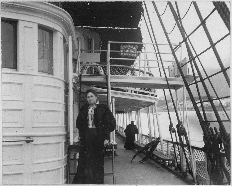 Steamer QUEEN. Mrs. ^ from Texas. - NARA - 297243