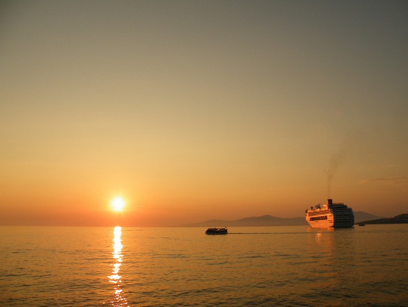 Sunset Costa Victoria, Mykonos