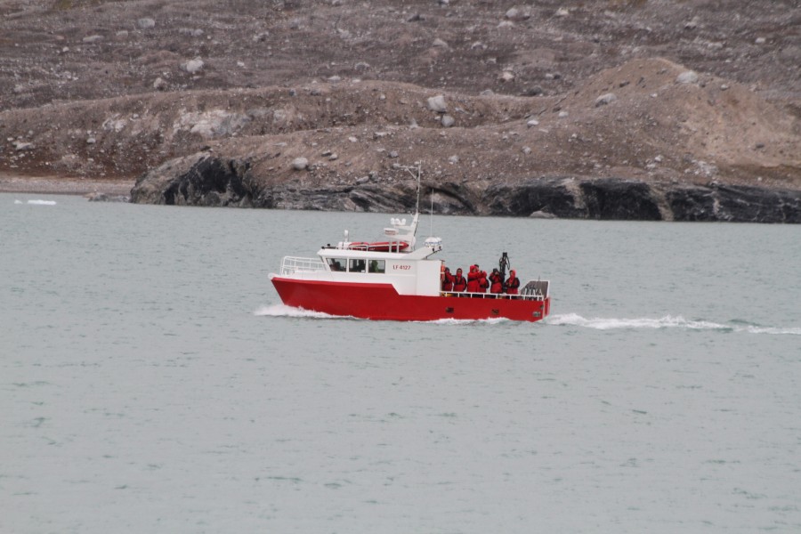 Svalbard research vessel IMG 6680 blomstrandhamna
