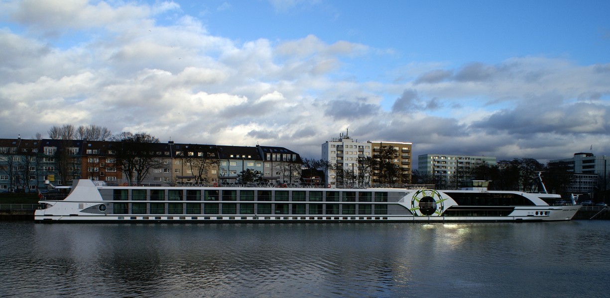 Swiss Sapphire (ship, 2008) 014