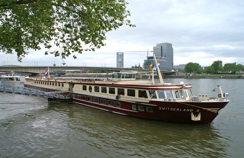 Switzerland II (ship 1991) 007