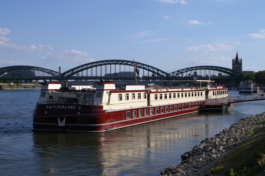 Switzerland II (ship, 1991) 012