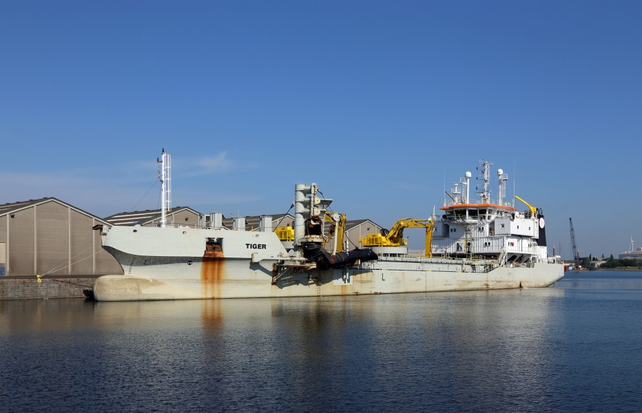 Tiger Split Hopper Barge R01
