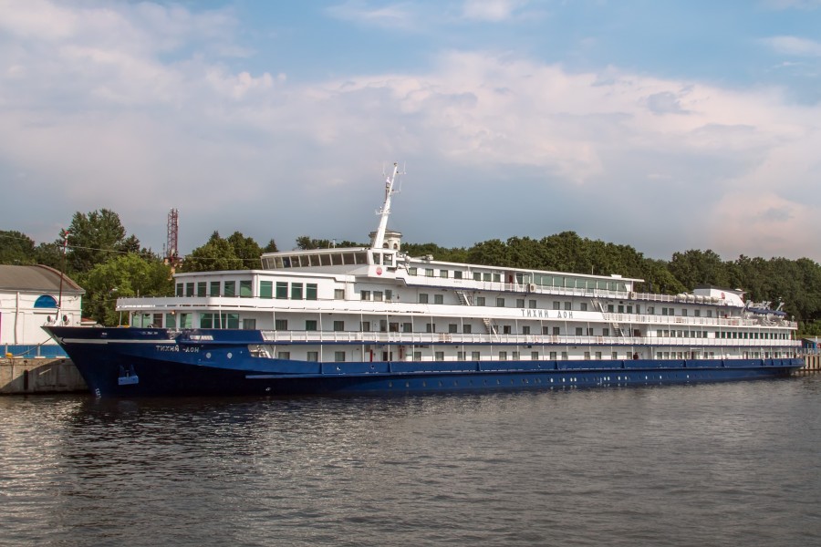 Tikhiy Don in Moscow North River Port 6-jun-2014 04