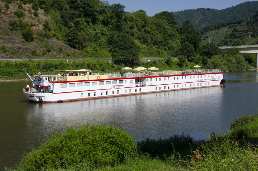 Tourist boat Konigstein Mosel