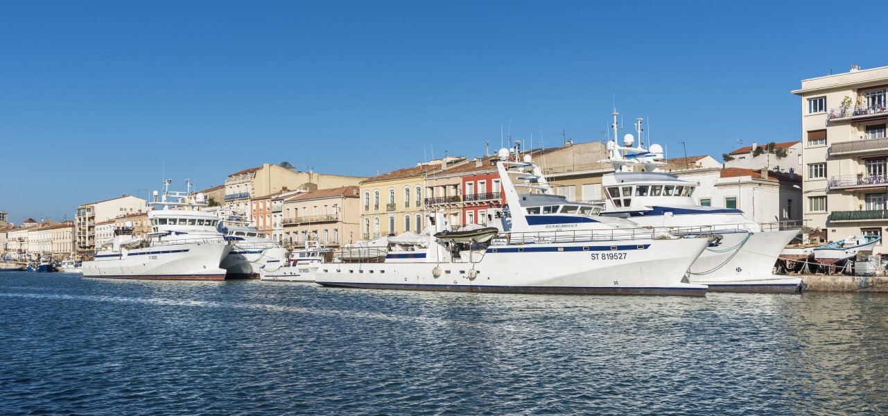 Trawlers in Sète cf02
