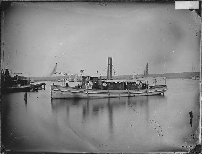 Tugboat - NARA - 529392
