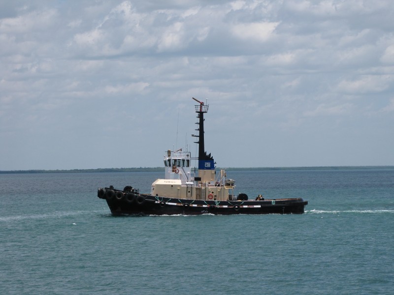 Tugboat Marrakai Returning to Stokes Hill Wharf October 2010