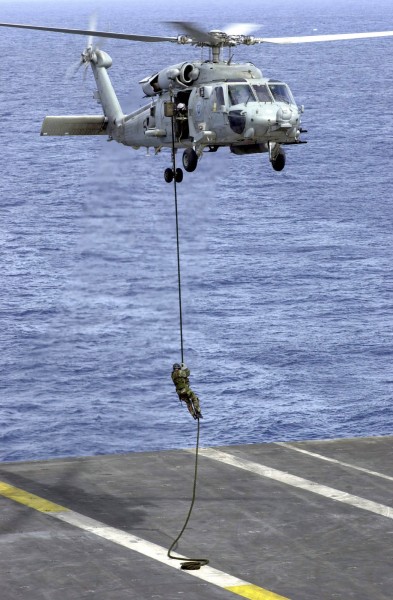US Navy 031005-N-2143T-001 Explosive Ordnance Disposal Mobile Unit Eleven Detachment One (EODMU-11, DET 1) fast rope