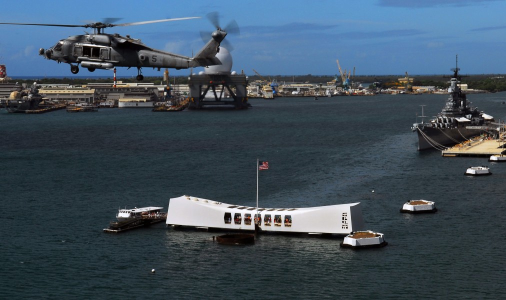 US Navy 070820-N-0684R-324 An HH-60H Seahawk, assigned to the 