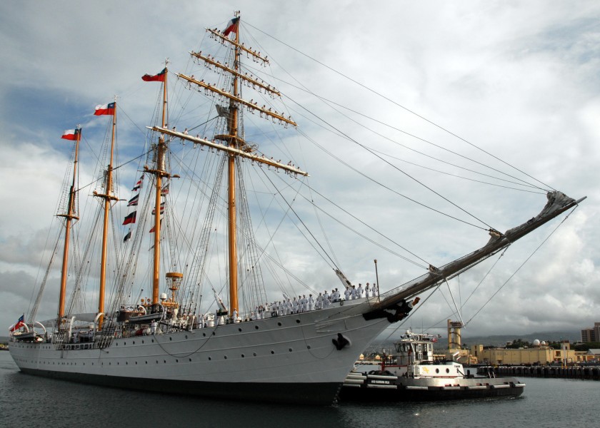 US Navy 071004-N-0879R-004 Chilean tall ship Esmeralda (BE 43) makes her way pierside to Naval Station Pearl Harbor