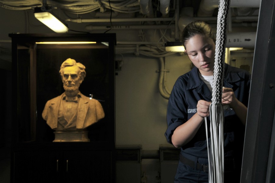 US Navy 080625-N-7981E-217 Boatswain's Mate Seaman Shannon Siegrist puts braided 