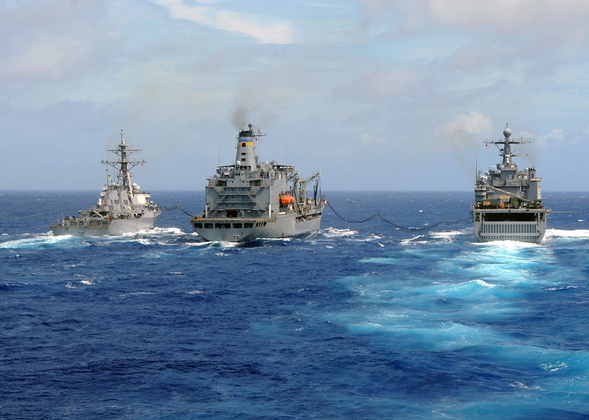 US Navy 080903-N-1082Z-004 The Military Sealift Command fleet replenishment oiler USNS Big Horn (T-AO 198) conducts a replenishment at sea 
