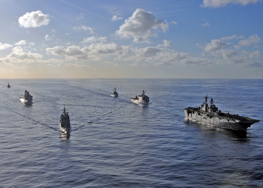 US Navy 080906-N-1082Z-290 The Iwo Jima Expeditionary Strike Group (ESG) steams through the Atlantic Ocean