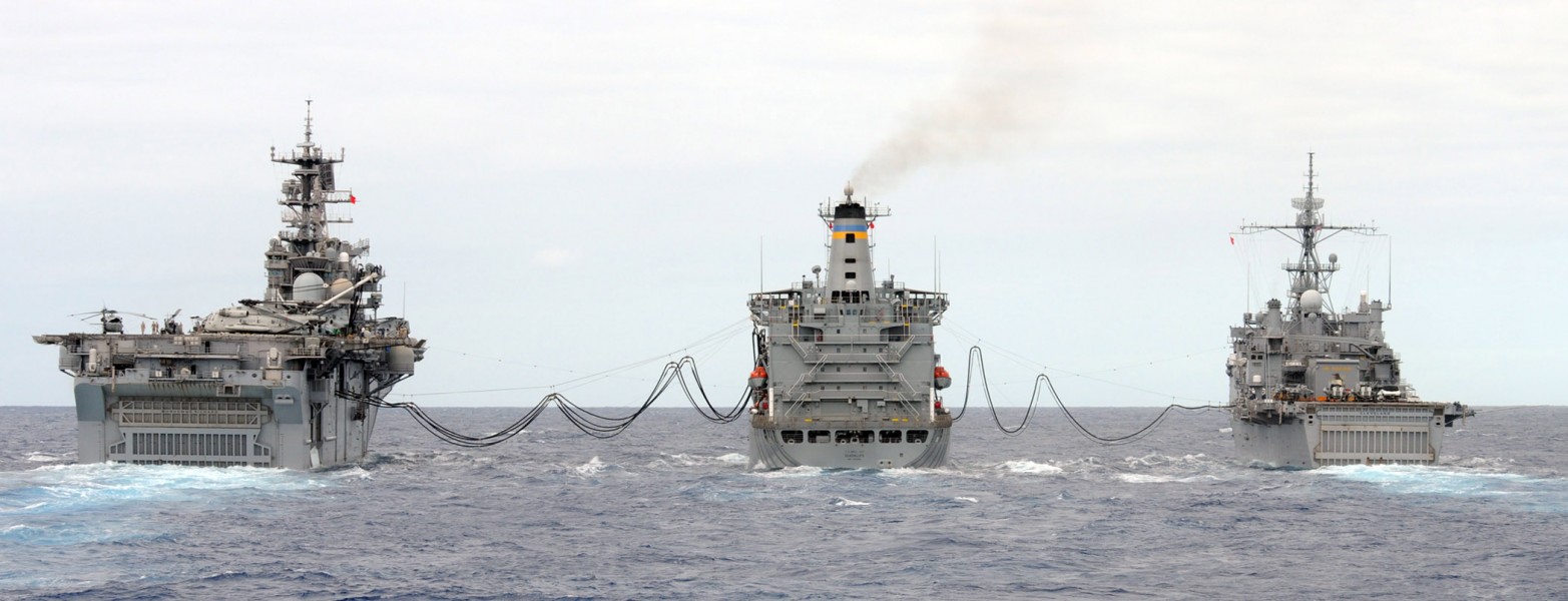 US Navy 100623-N-7058E-023 USS Bonhomme Richard (LHD 6), left, USS Cleveland (LPD 7) refuel simultaneously from USNS Guadalupe (T-AO 200)