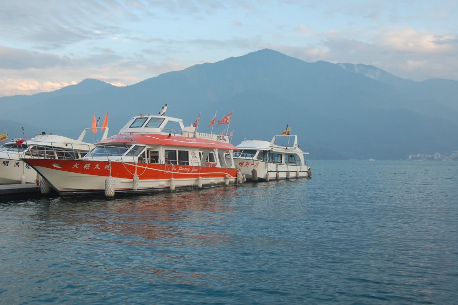 View of Sun Moon Lake From Shueishe Pier (5457269089)