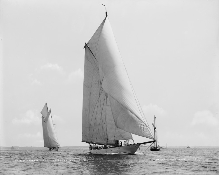 Yachts Navahoe & Emerald