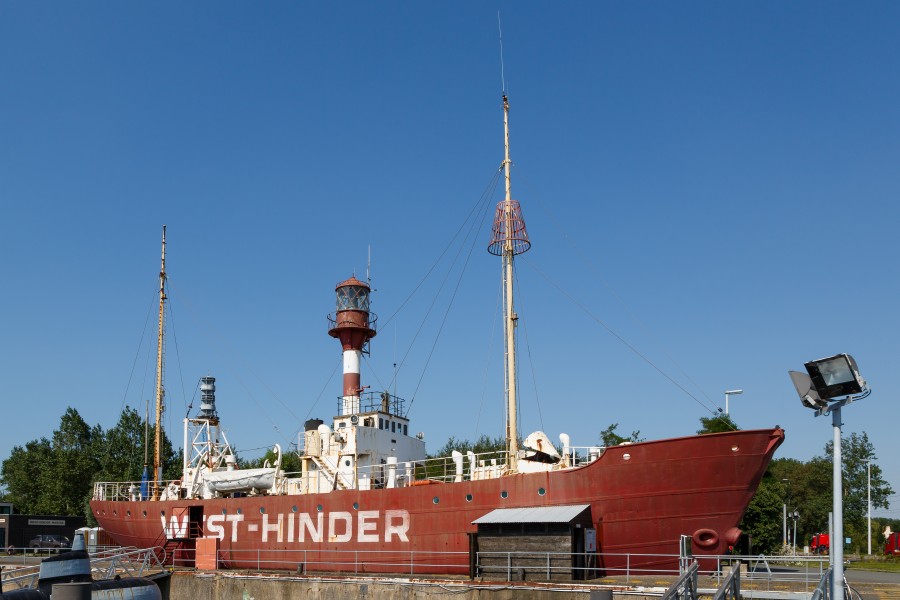 Zeebrugge Belgium Ship-West-Hinder-II-01