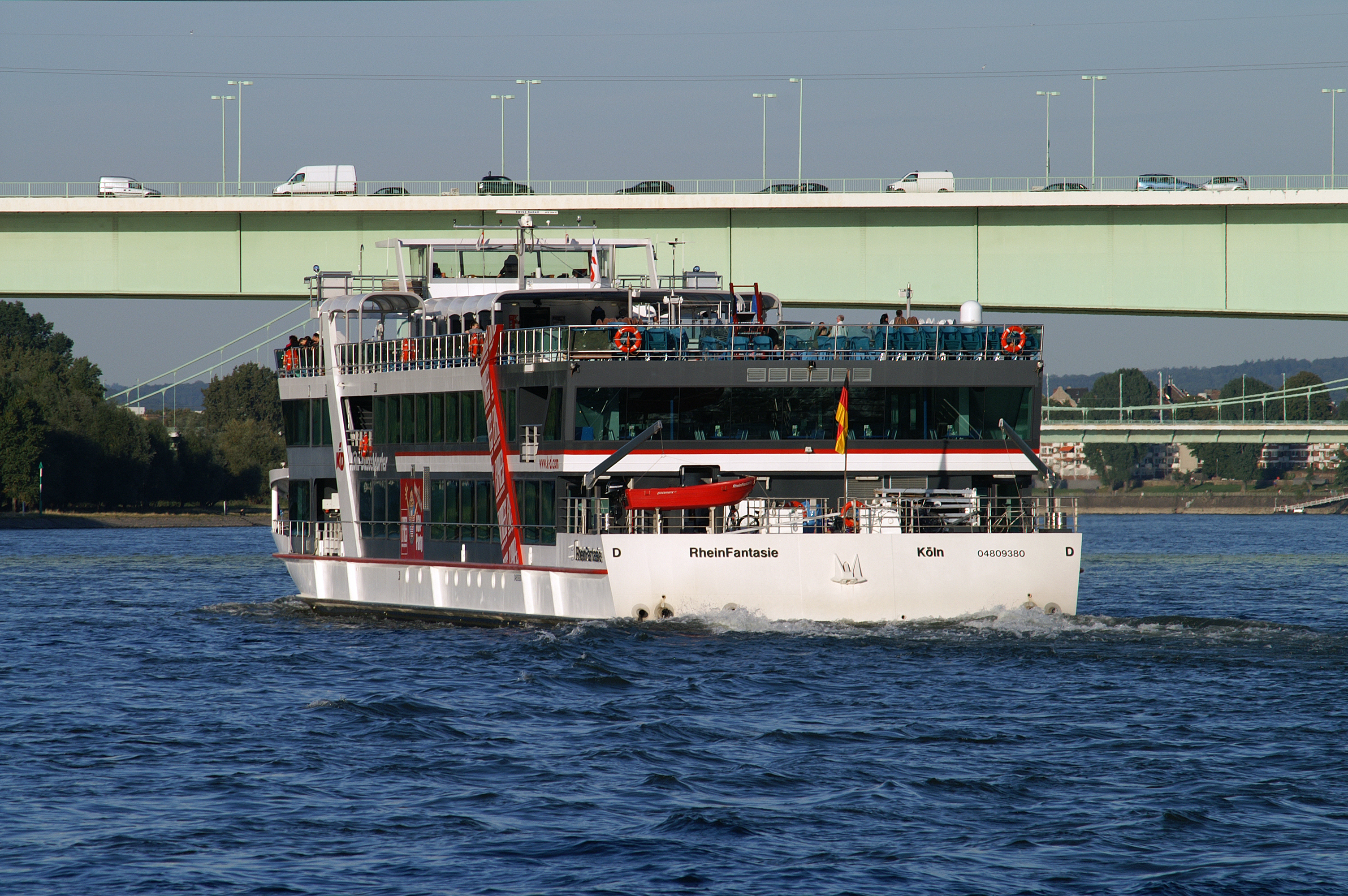RheinFantasie (ship, 2011) 098