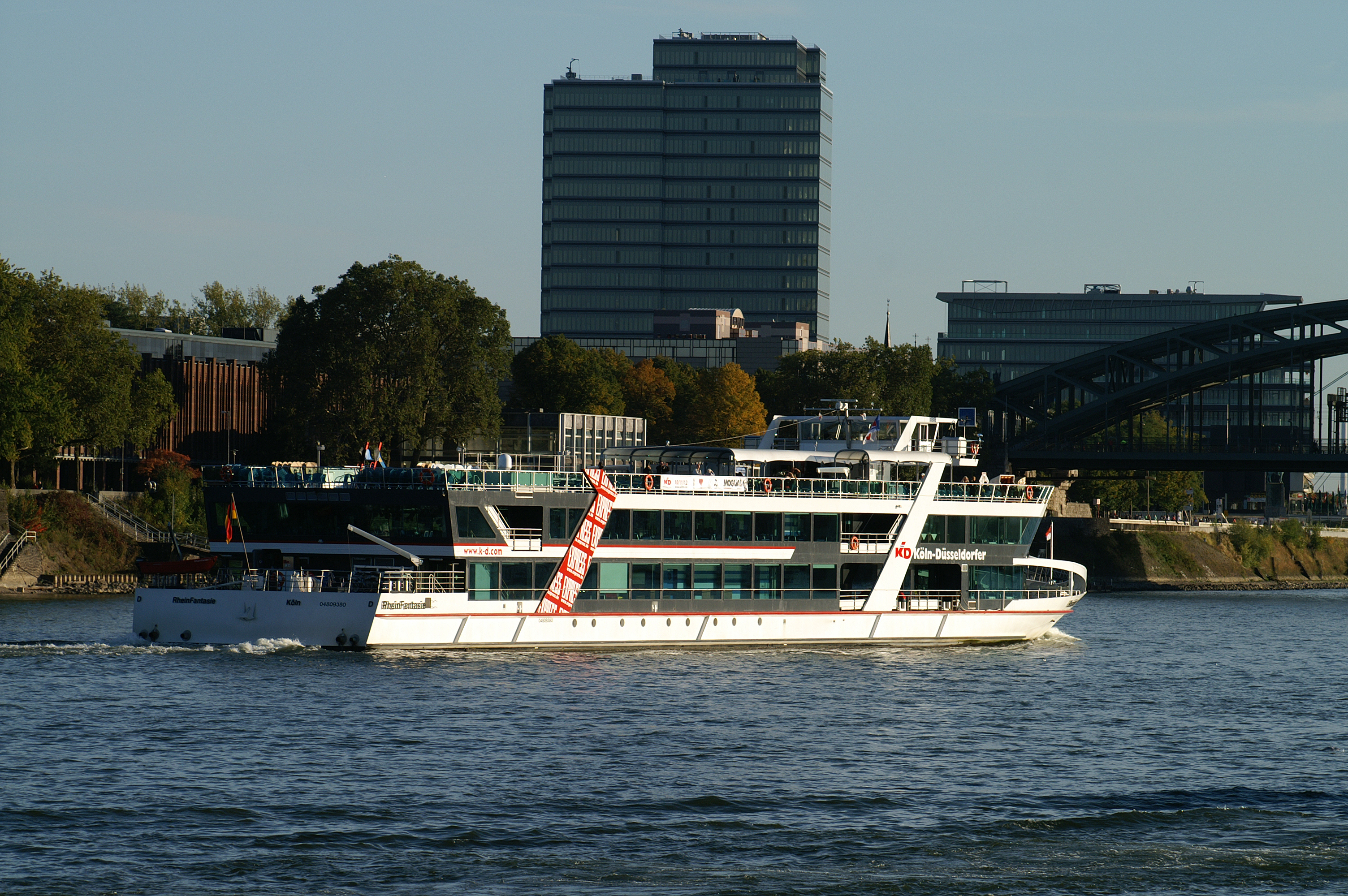 RheinFantasie (ship, 2011) 105