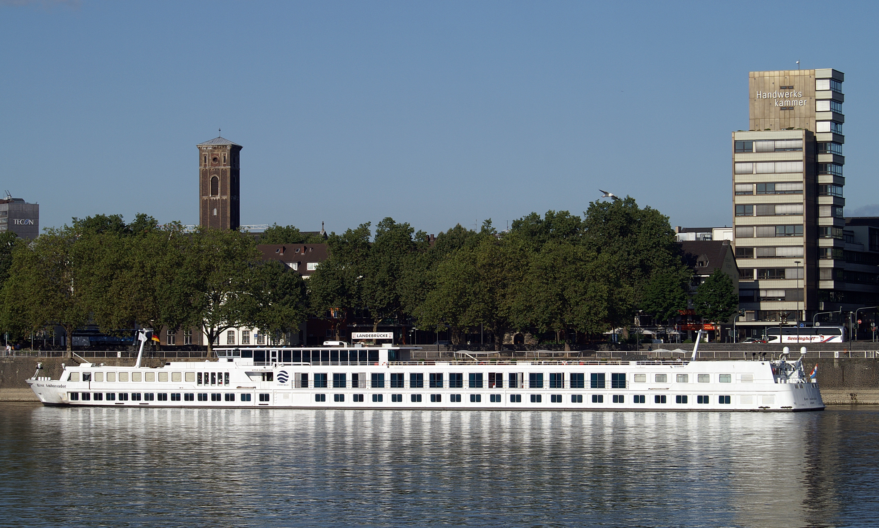 River Ambassador (ship, 1993) 008