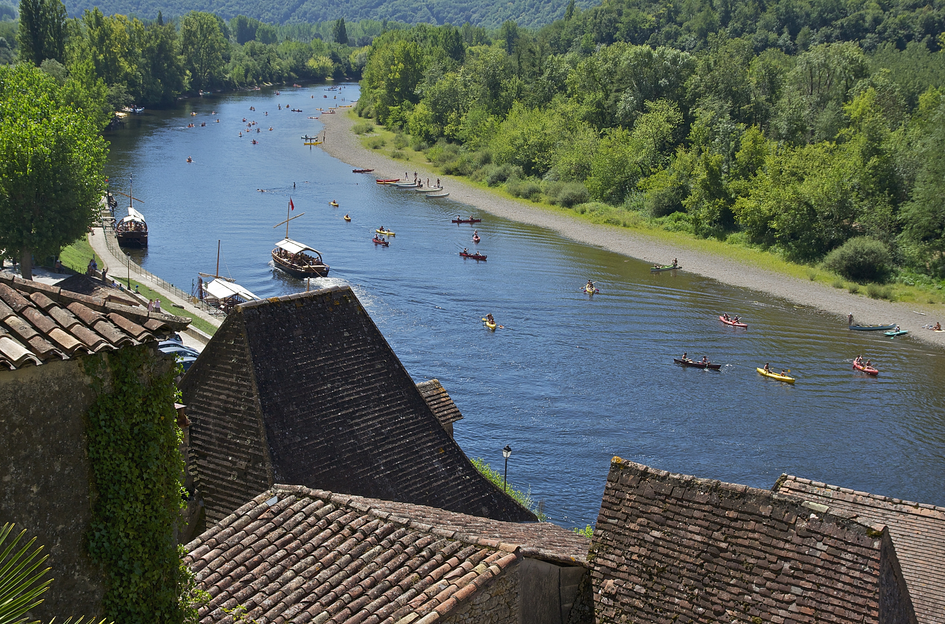 Roque-Gageac Dordogne Gabares Canoës
