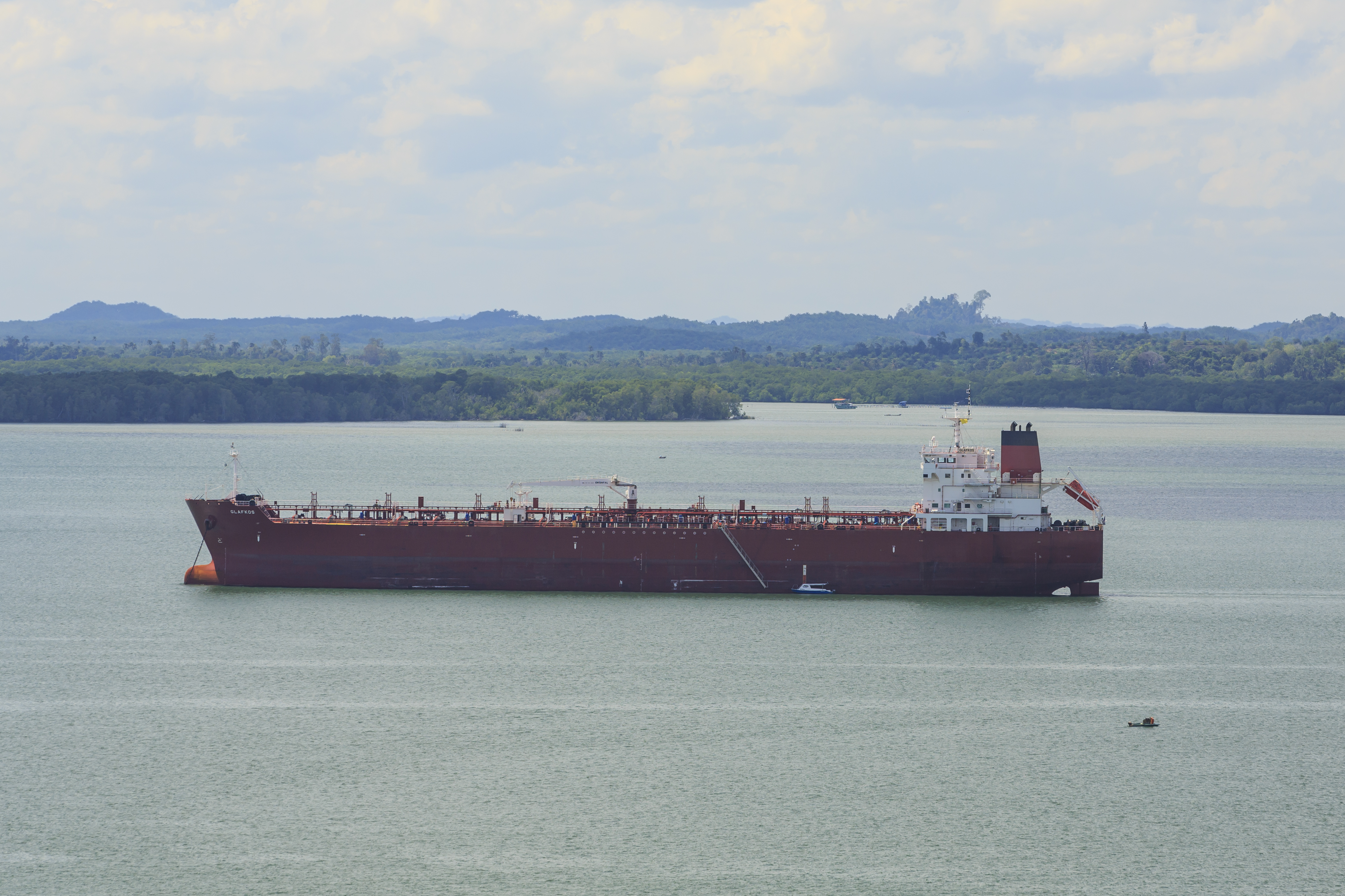 Sandakan Sabah Tanker-GLAFKOS-anchoring-in-Sandakan-Bay-01