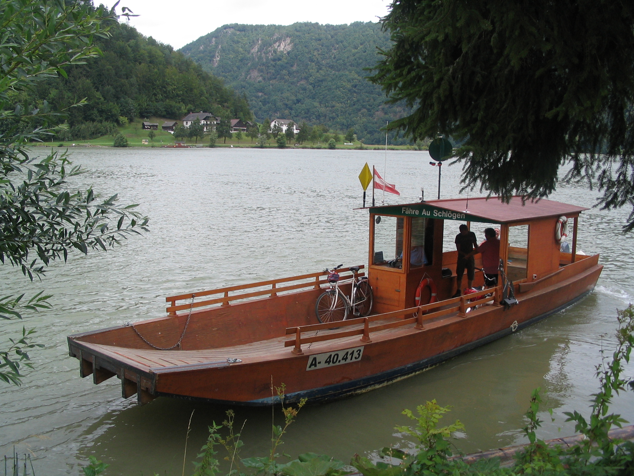 Schloegen ferry