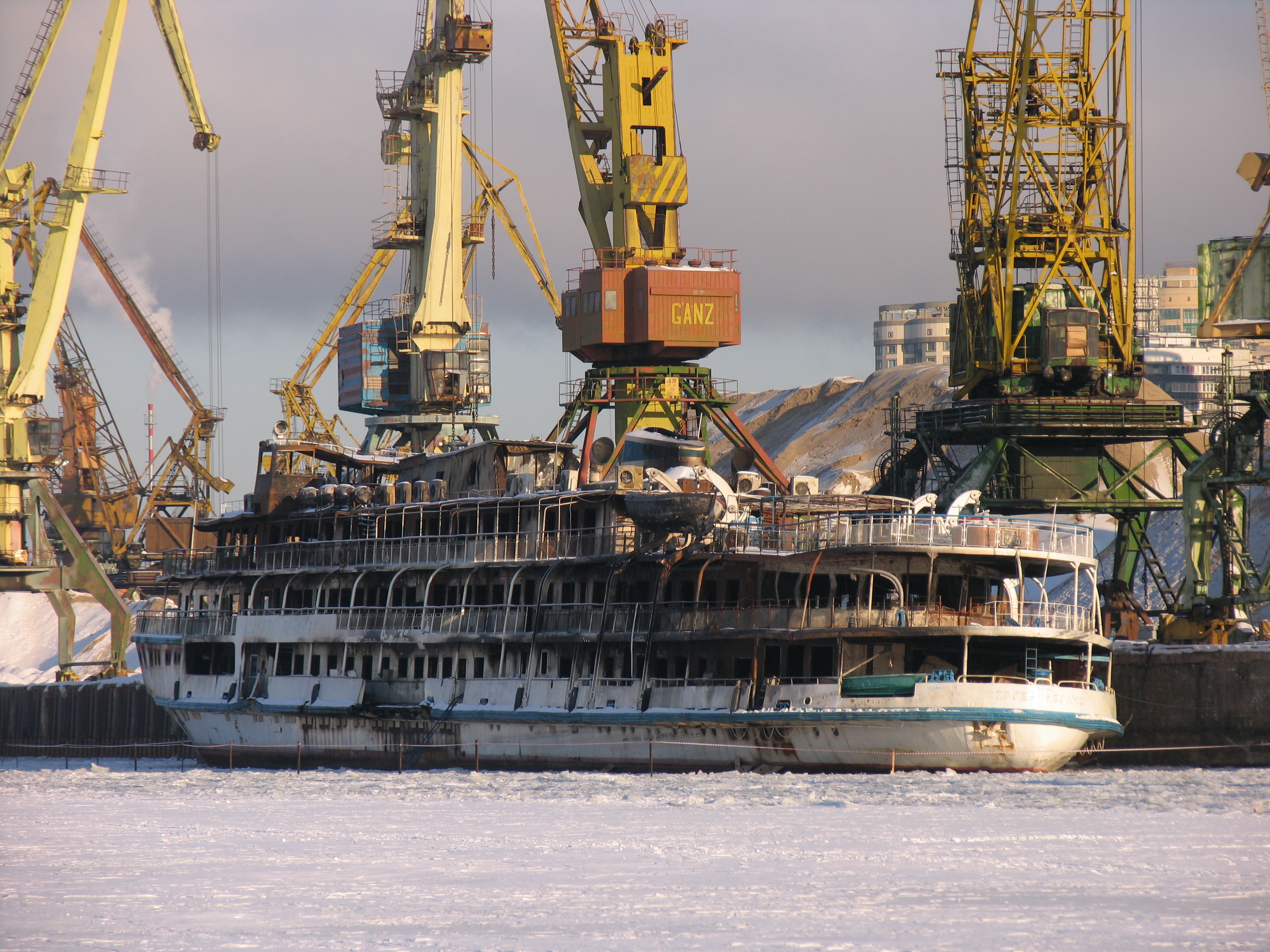 Sergey Abramov in North River Port 31-jan-2012 04