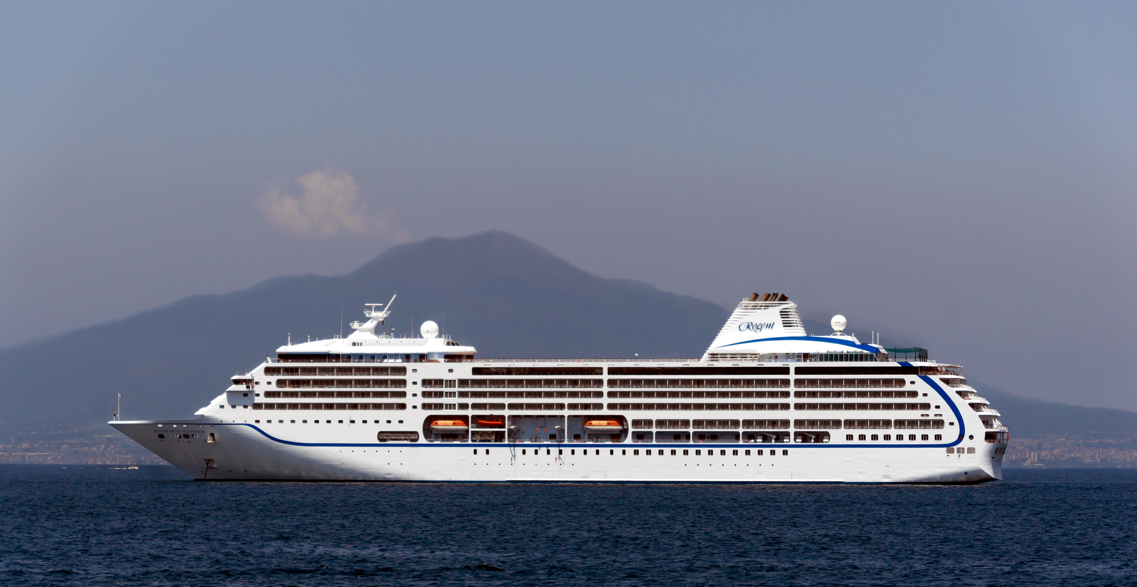 Seven Seas Mariner Vesuvius
