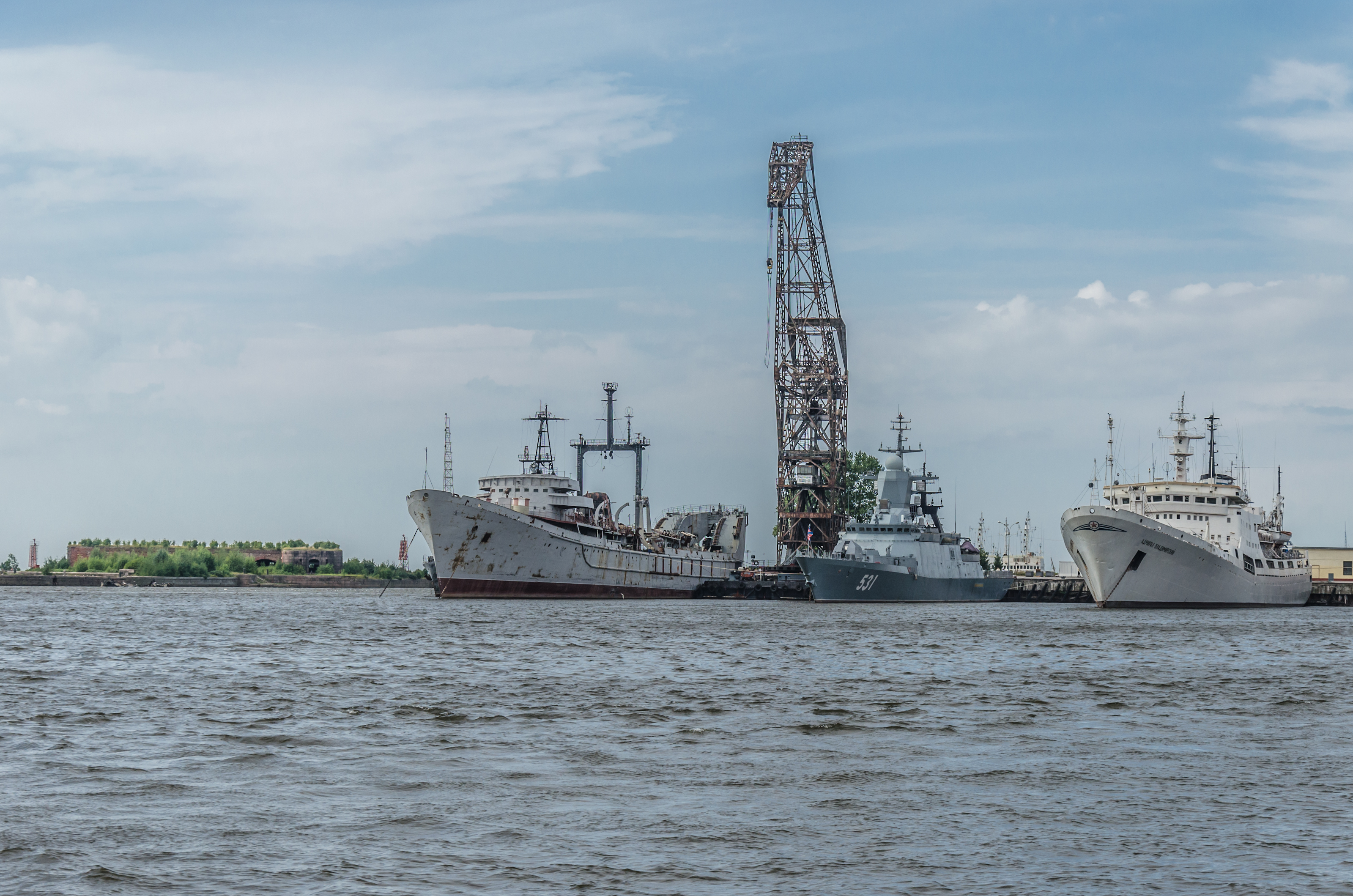 Ships in Kronstadt harbour 02