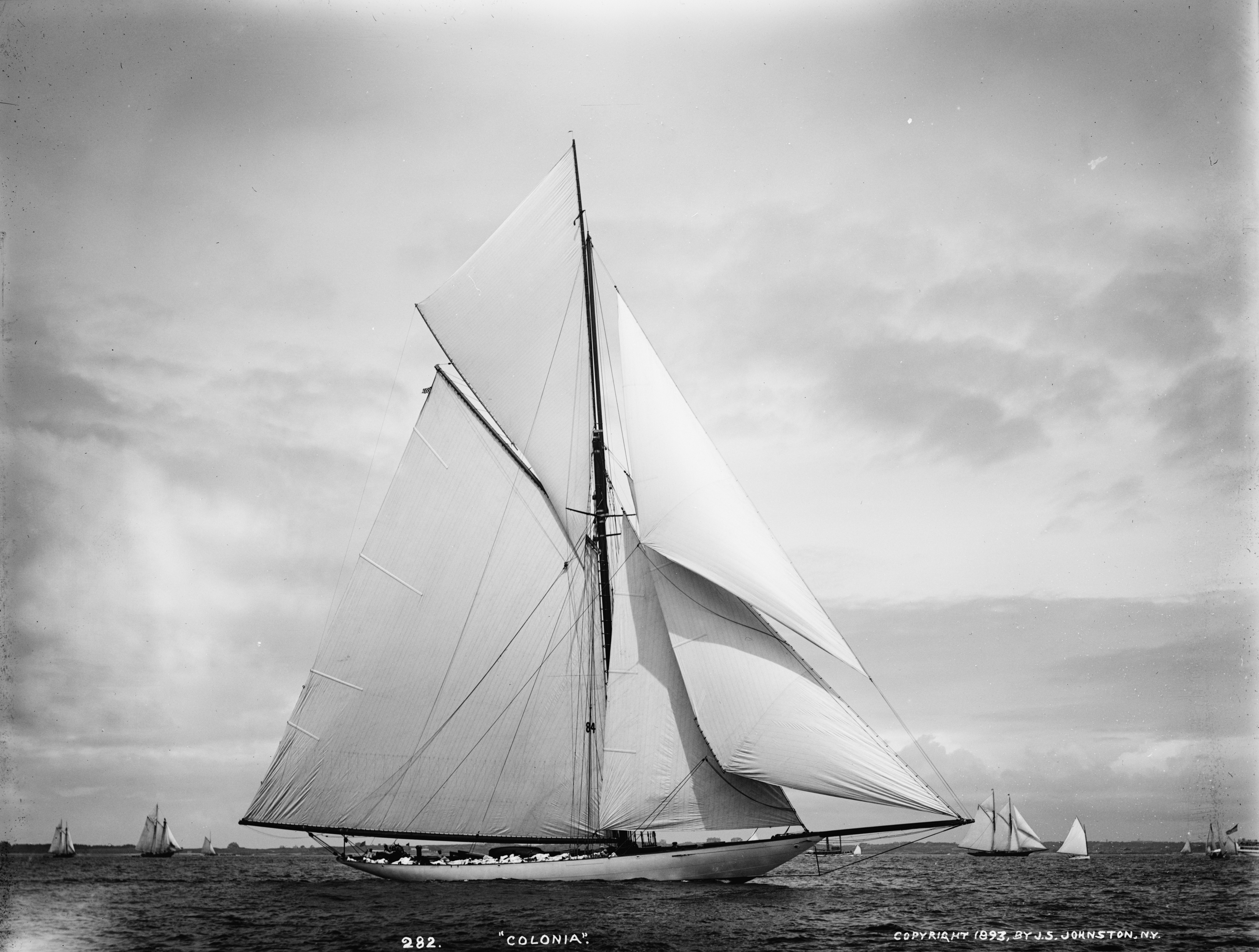 Sloop Colonia-7