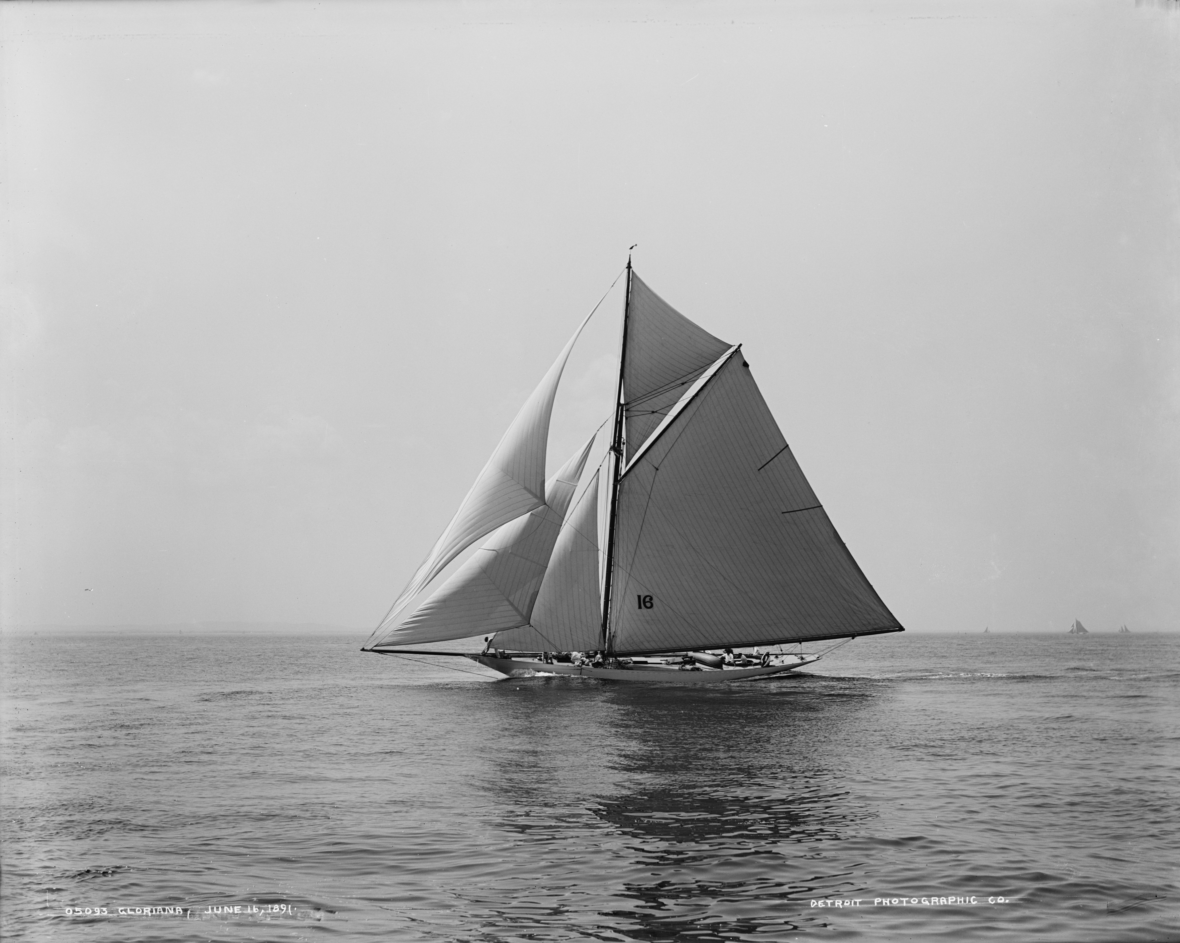 Sloop Gloriana-2