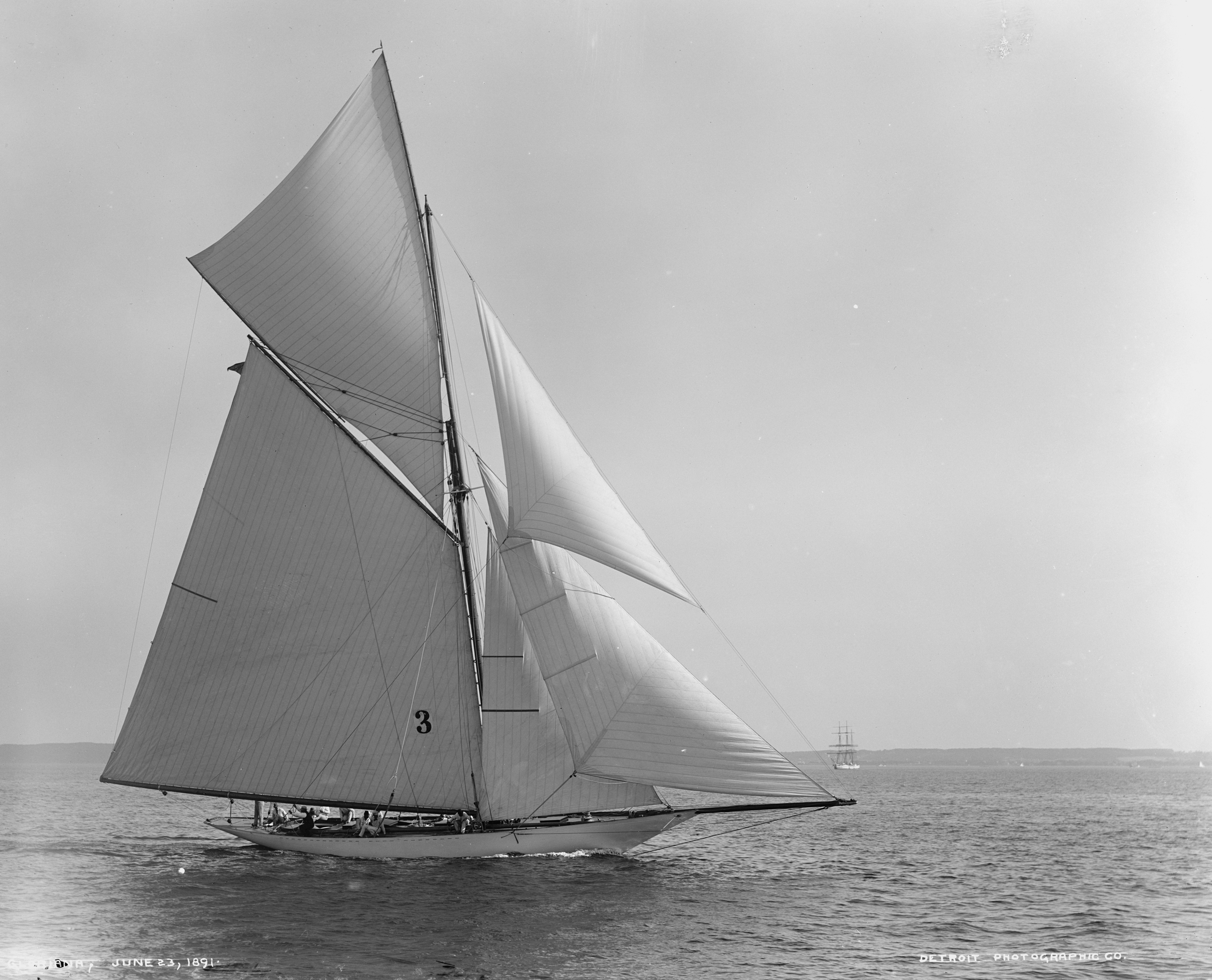 Sloop Gloriana-3