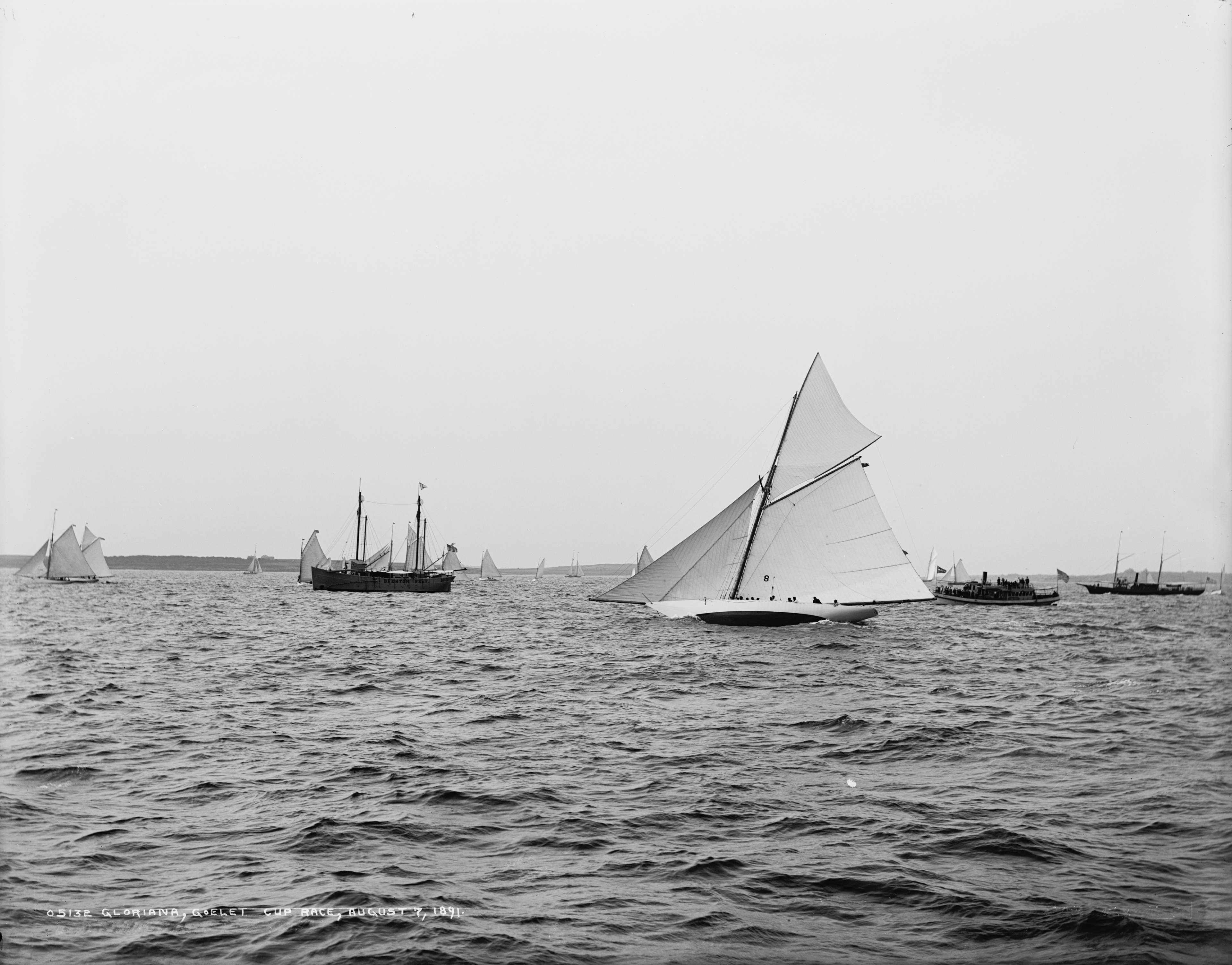 Sloop Gloriana-7