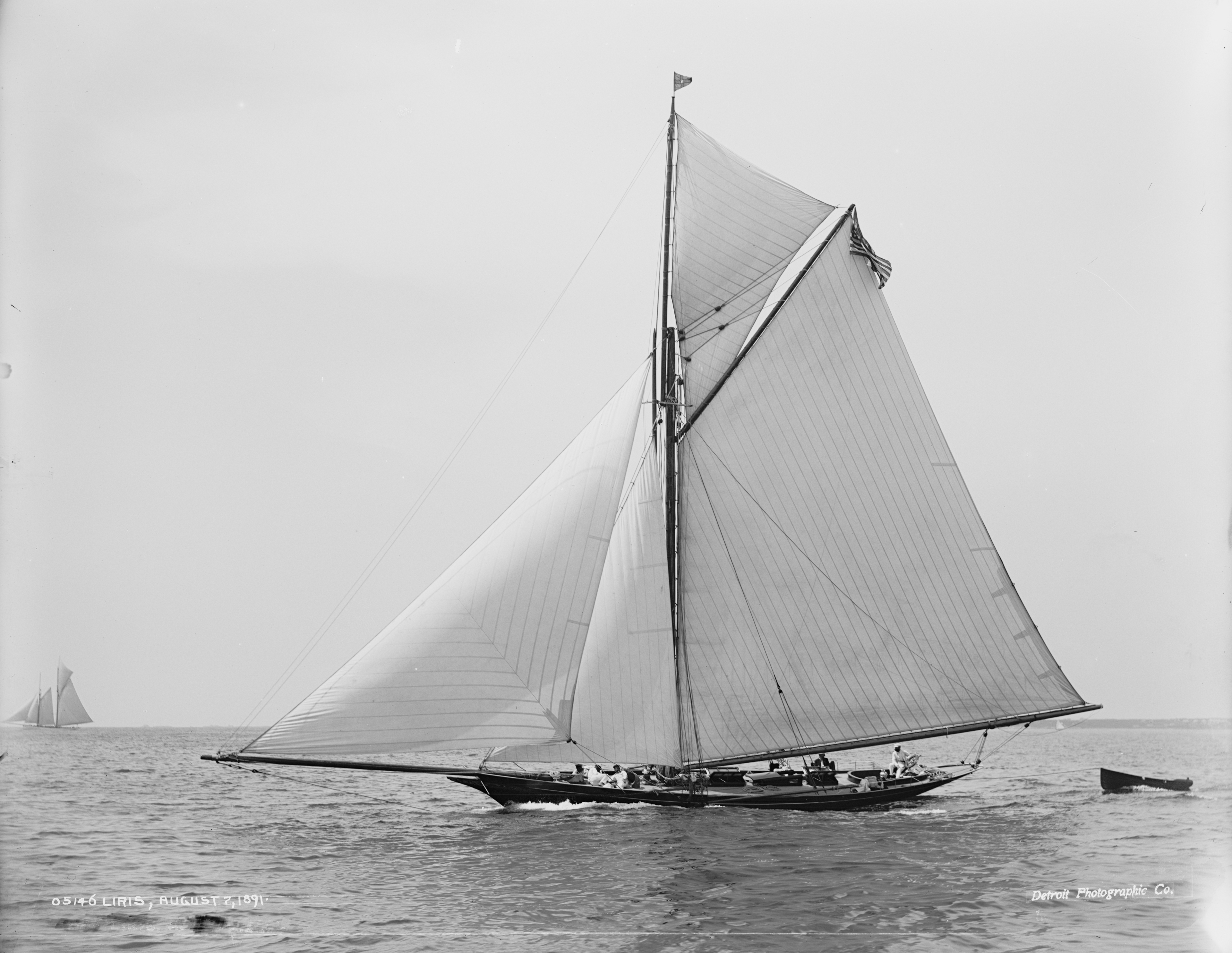 Sloop Liris-3