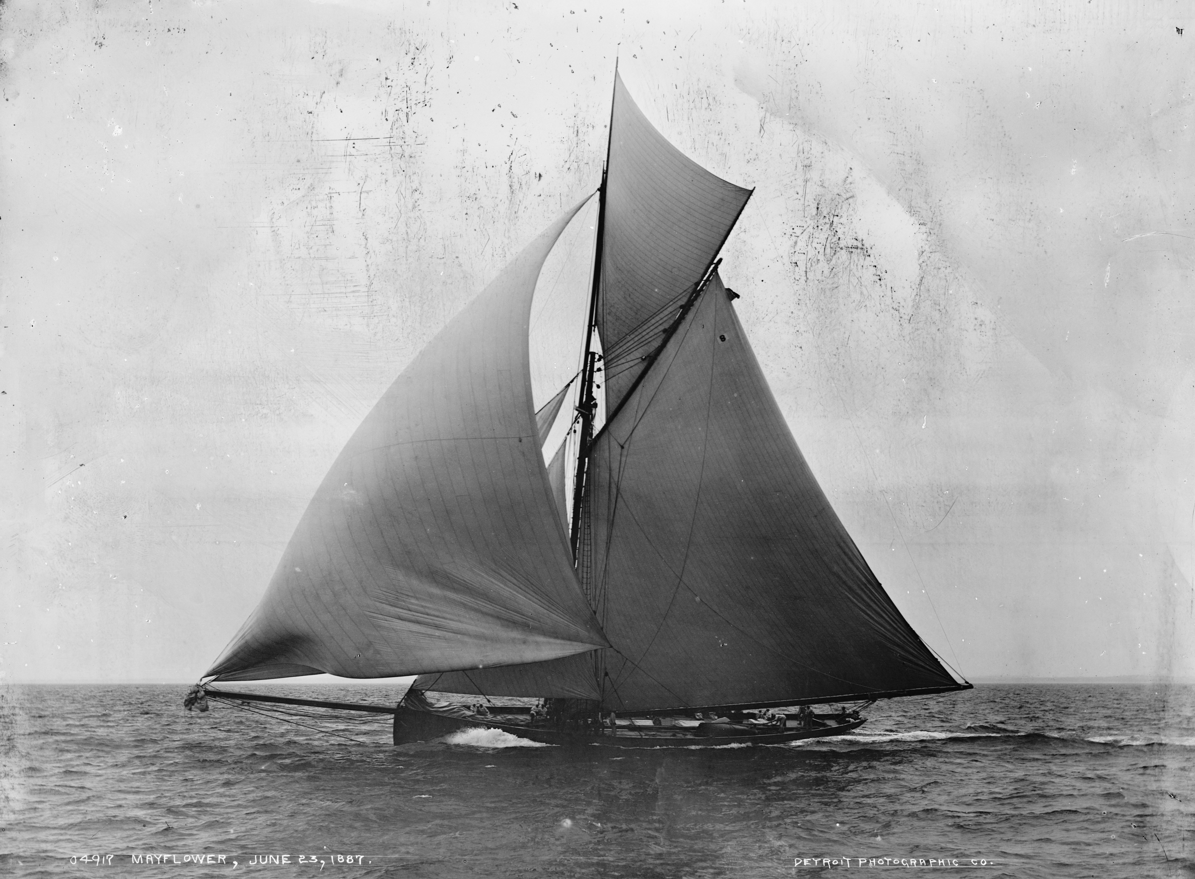 Sloop Mayflower-2