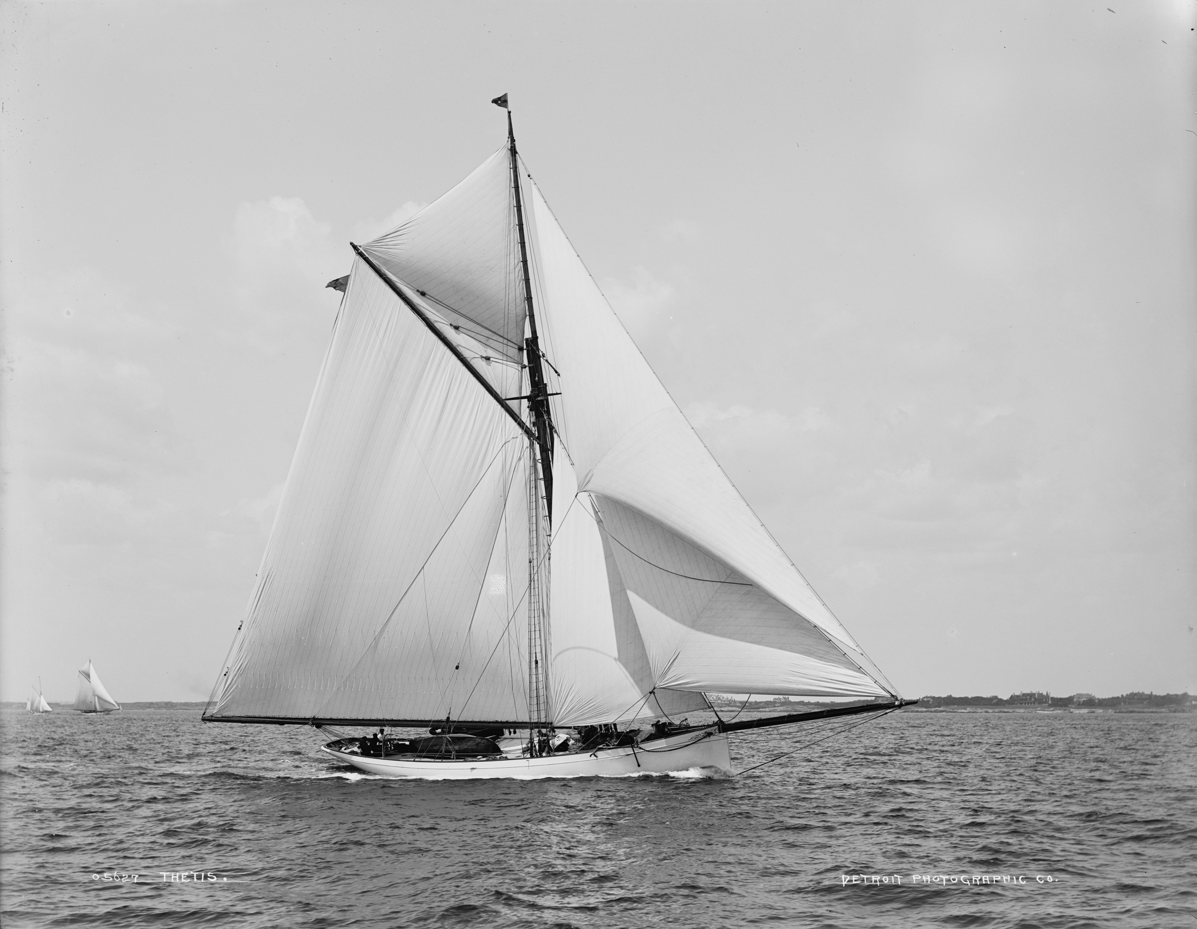 Sloop Thetis-2