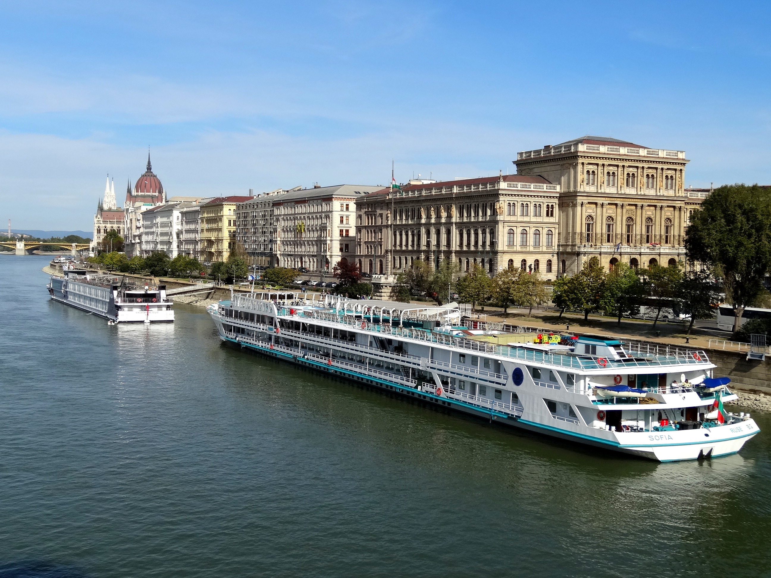 Sofia (ship, 1983) 001